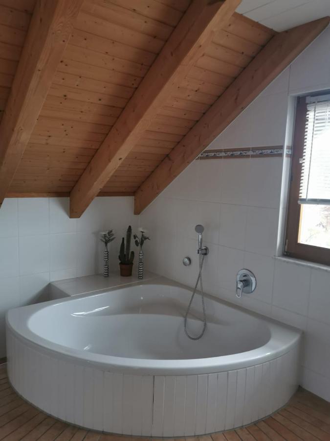 Ferienwohnung Bermbach Вейлбург Екстериор снимка